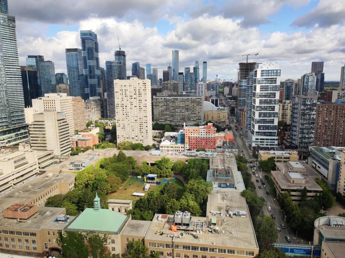 Toronto Metropolitan University-Daphne Cockwell Complex Residence Exterior photo